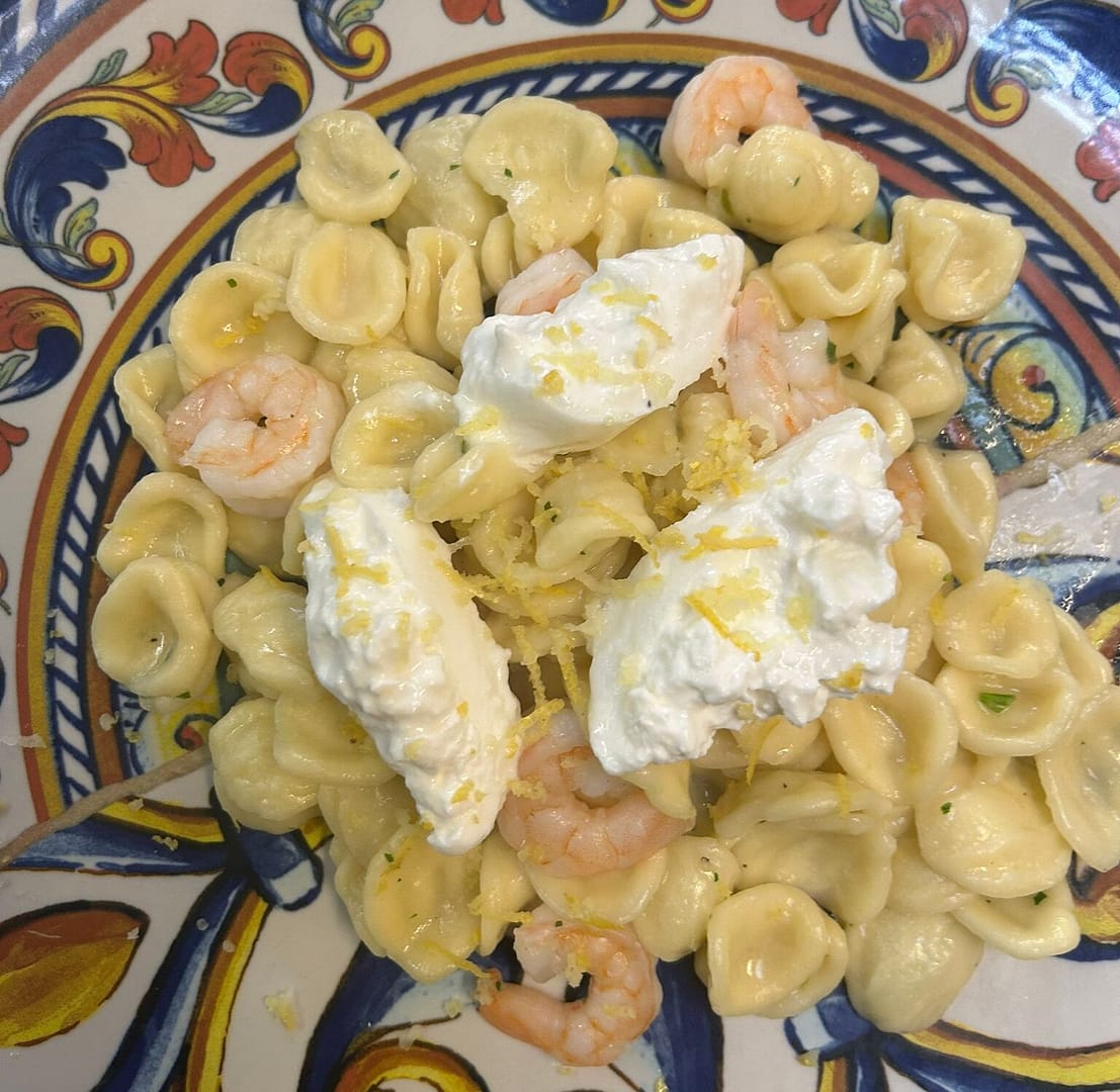 Orecchiette gamberi, burrata e scorza di limone - Menu Mimmo Due